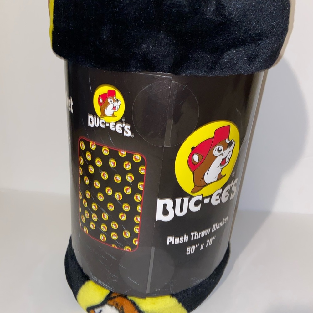 Bucees Plush Throw Blanket